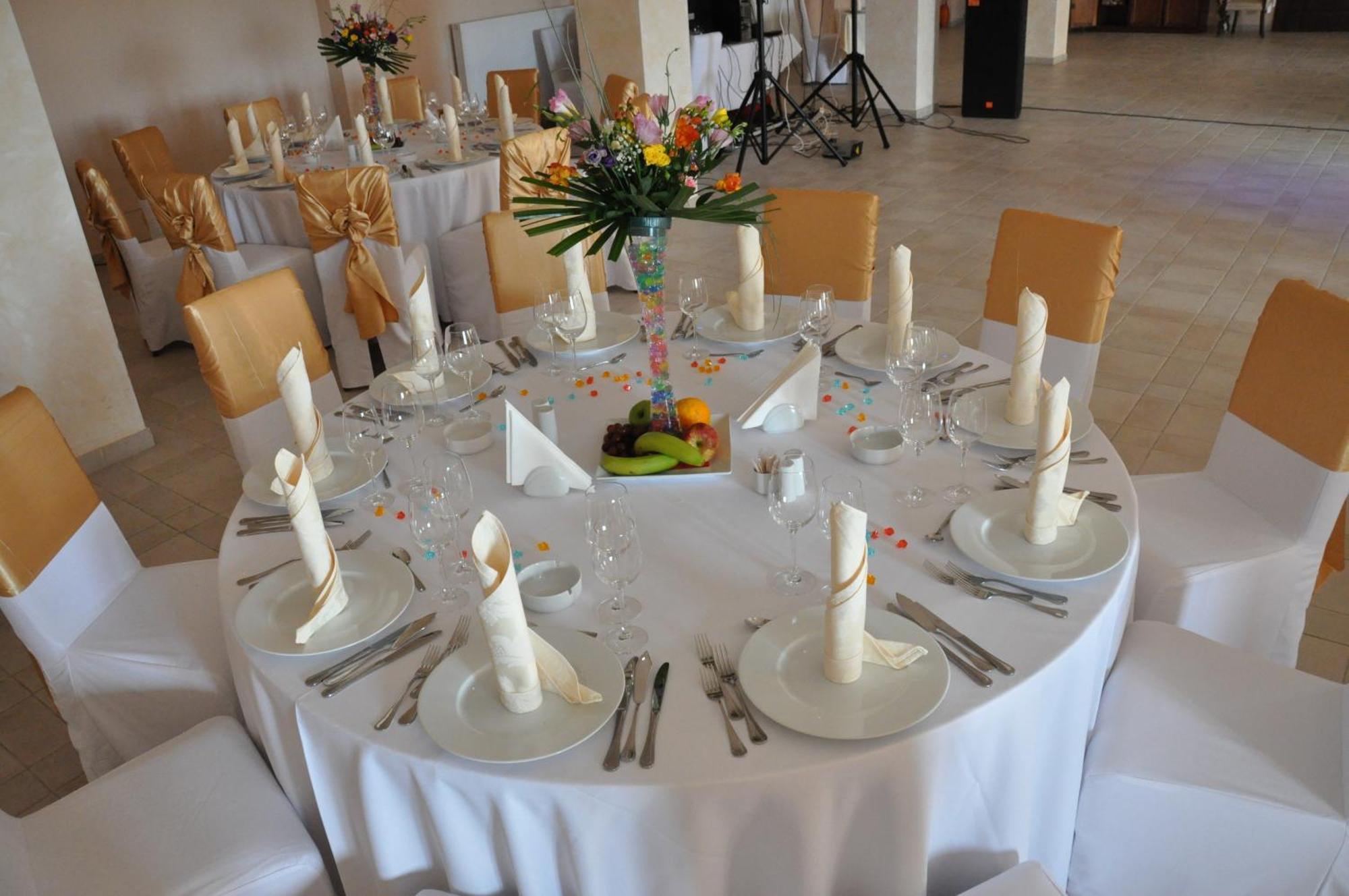 Club Insieme Grand Resort Potlogi Exterior foto